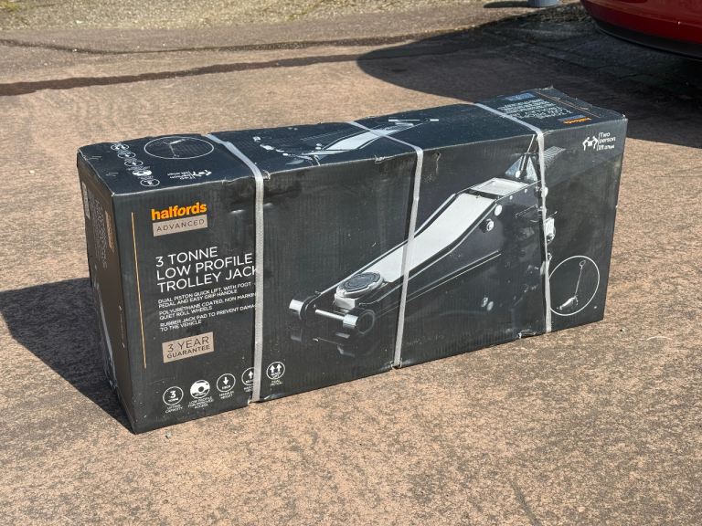Halford's 3 Tonne Low Profile Trolley Jack - unopened and unused