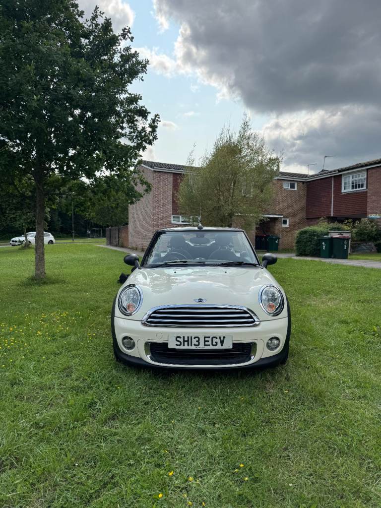 Mini, CONVERTIBLE, Convertible, 2013, Manual, 1598 (cc), 2 doors