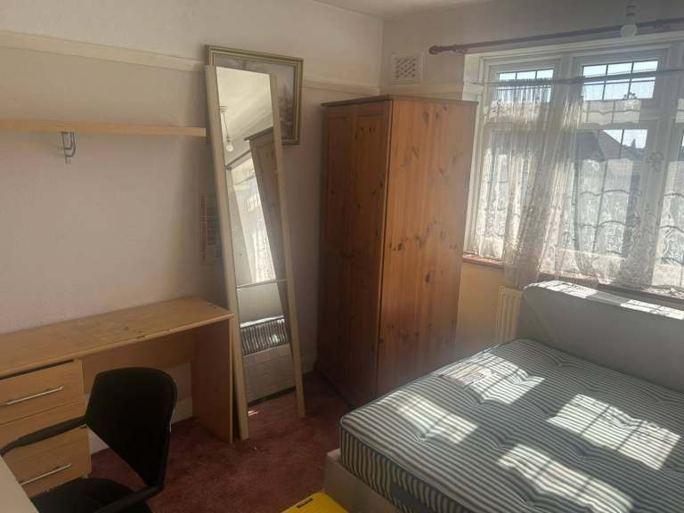 Double Room for One Person {incl all bills} 