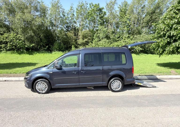 2016 Volkswagen Caddy Maxi Life DSG 2.0 TDI AUTOMATIC Wheelchair Accessible Vehicle Disabled Mobi...