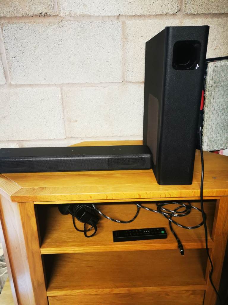 Soundbar and subwoofer 
