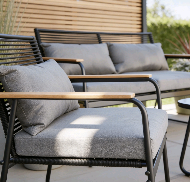 Last 4 Peice Garden Sofa Set 🚚🌿 RRP £489.99