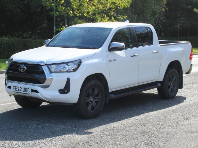 2022 Toyota Hilux 2.4 D-4D Icon Pickup Double Cab 4dr Diesel Auto 4WD Euro 6