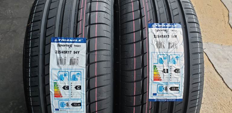 225 45 17   2 x tyres NEW!! Triangle Sporte X All Seasons