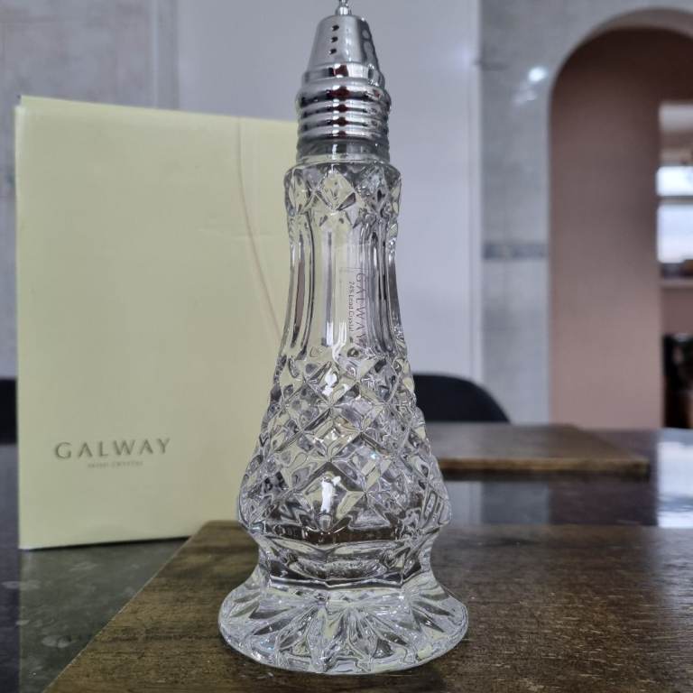 NEW GALWAY CRYSTAL WITH BOX