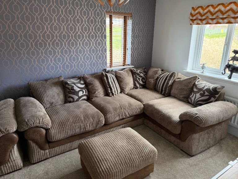 Stunning Modern L-Shaped Corner Sofa Suite – Large Cuddle Chair & Footstool – £550 Ono