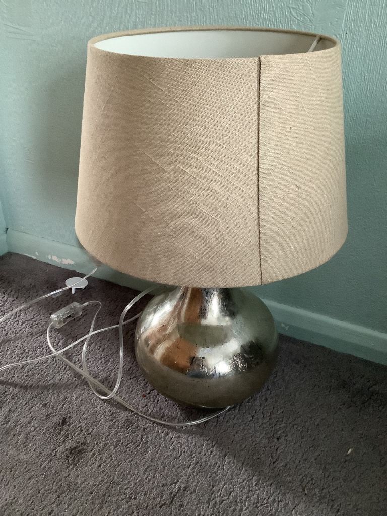 Table lamp with shade. Light weight 