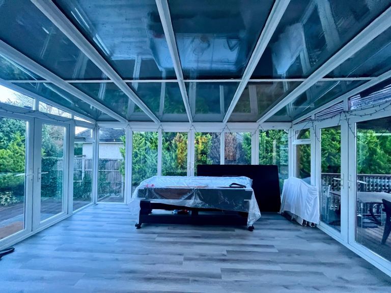 Rent 2 Double Rooms - close to Cuffley Station