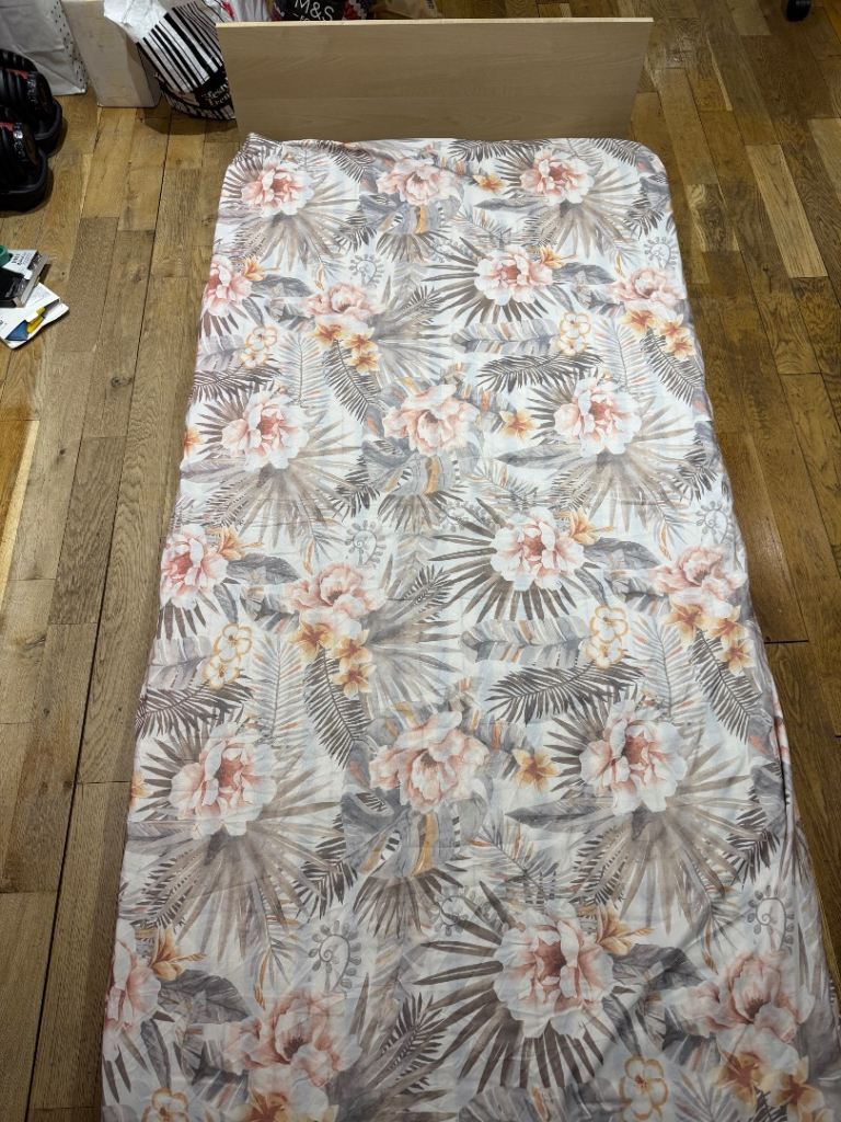 Folding Single guest beds 2
