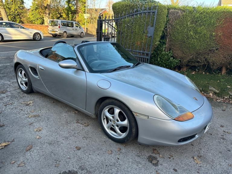 2000 V Porsche Boxster 986 2.7 Manual £3595
