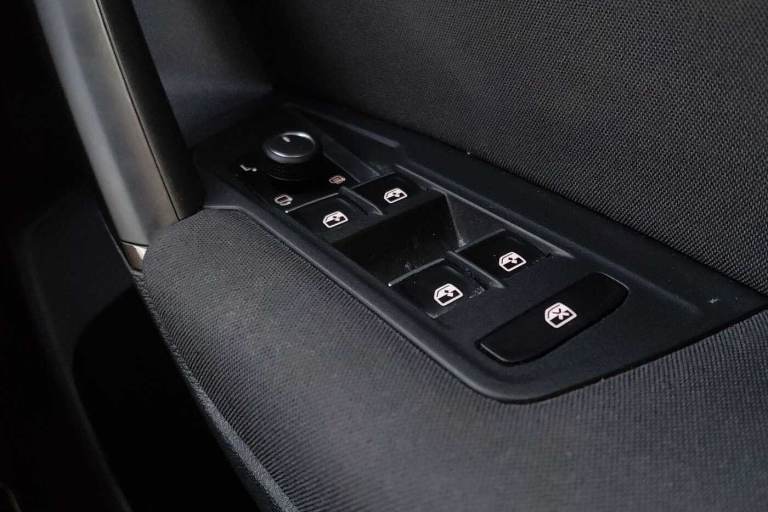 2017 Volkswagen Tiguan 2.0 TDI 150 4Motion SE Nav 5dr SUV Diesel Manual