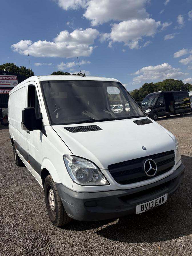 Mercedes-Benz Sprinter Sprinter 313 CDi (white) 2013