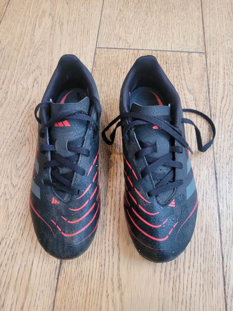Adidas predator football boots - kids size 2