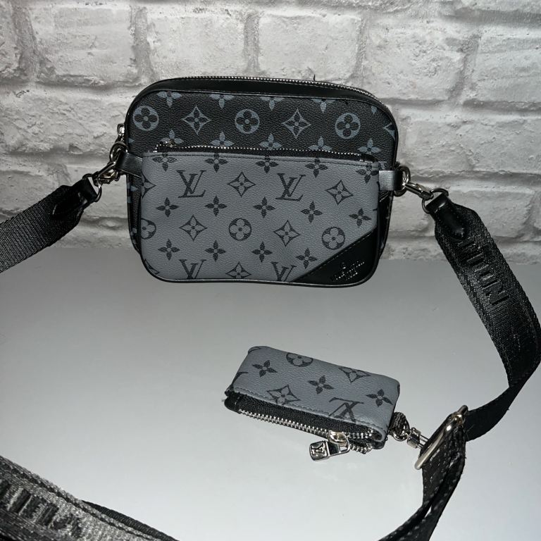 Louis Vuitton men’s shoulder bag 