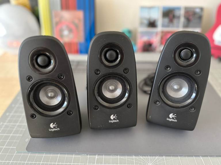 Logitech z506 speakers (3 satellite)