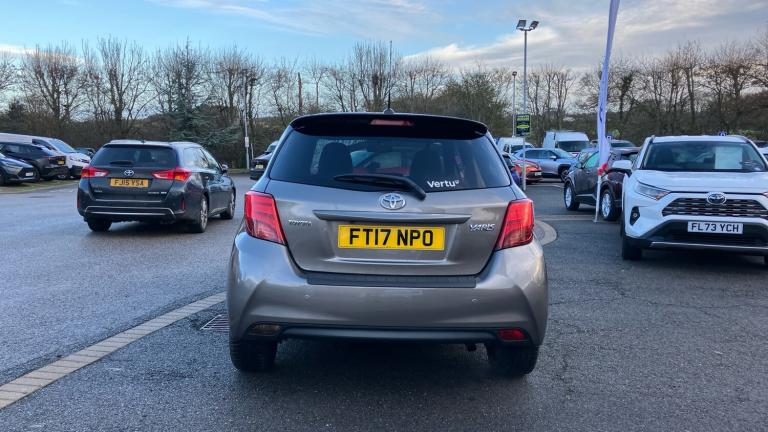 2017 Toyota Yaris 1.33 VVT-i Design 5dr Petrol Hatchback Hatchback Petrol Manual