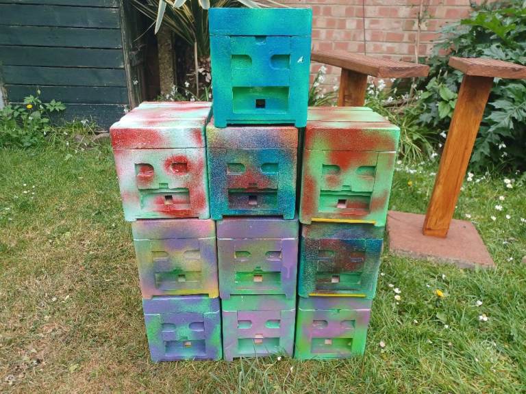 Bee hive queen mating nucs