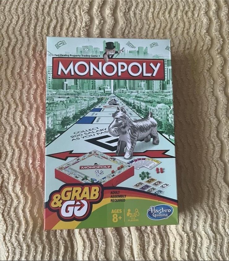 Hasbro - Monopoly - Grab & Go Travel Game