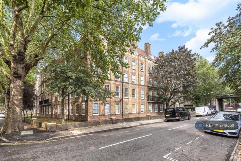 2 bedroom flat in Comber House, London, SE5 (2 bed) (#2719368)
