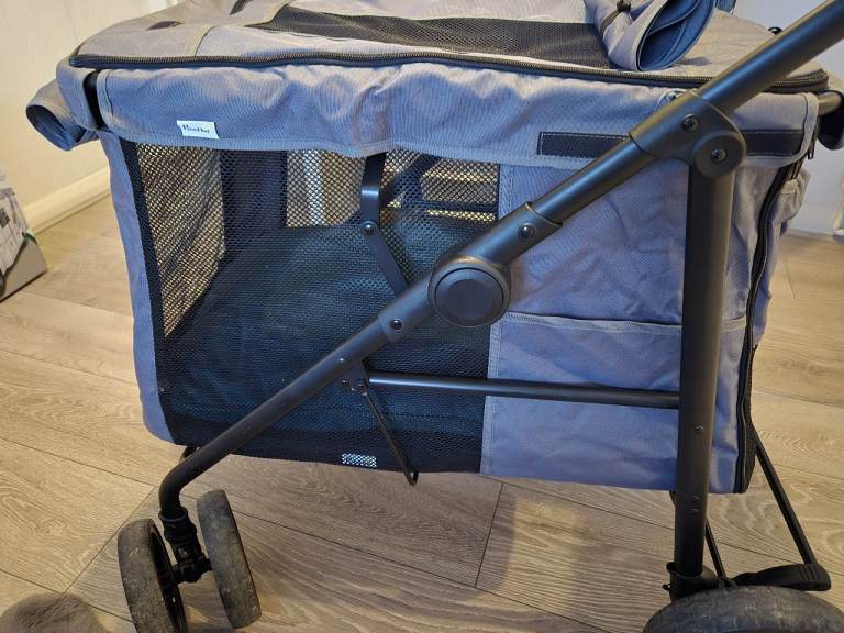 Brand new paw hut dog stroller 