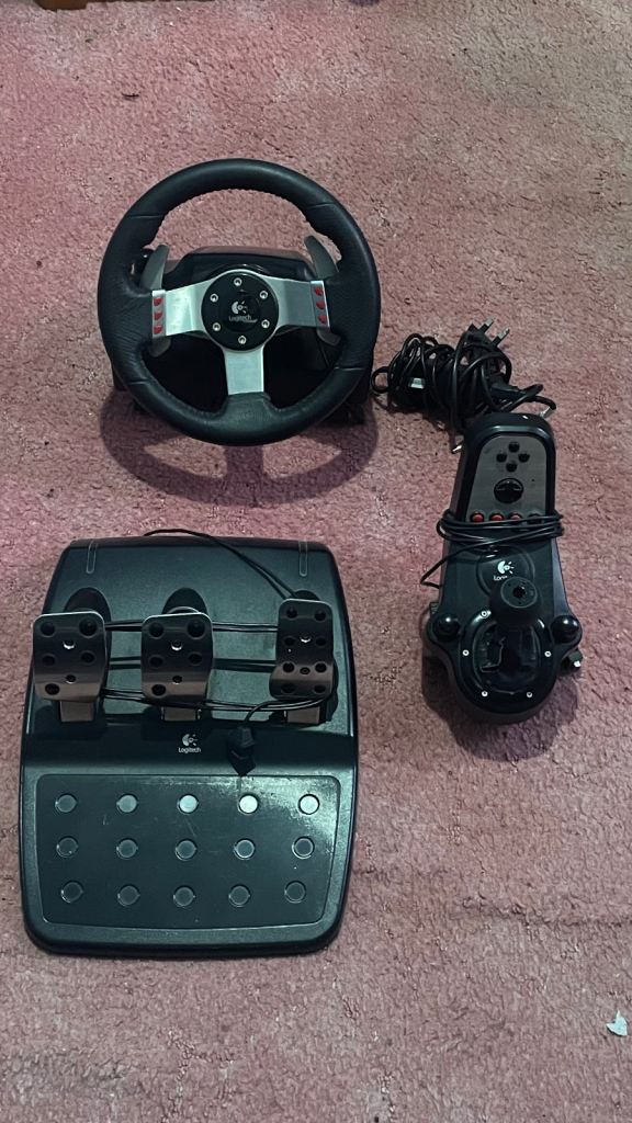 Logitech G27 Steering Wheel With Pedals, Gear Shifter and Power Supply