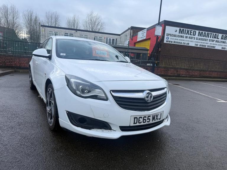 2015 Vauxhall Insignia 1.6 CDTi SRi Vx-line Nav 5dr [Start Stop] HATCHBACK DIESEL Manual