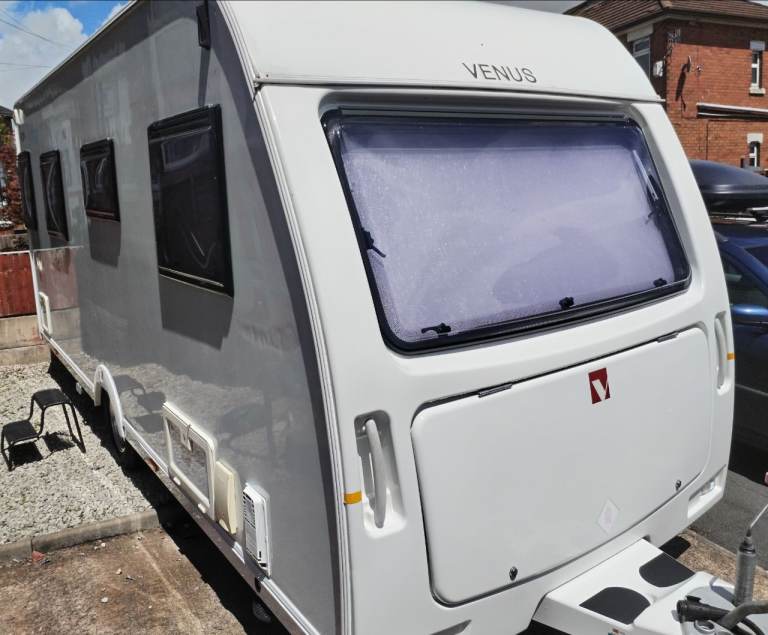 Lunar Venus 2013 caravan 500/4