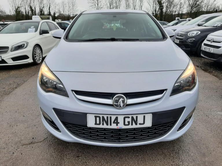 2014 Vauxhall Astra 1.6 16v Design Euro 5 5dr HATCHBACK Petrol Manual