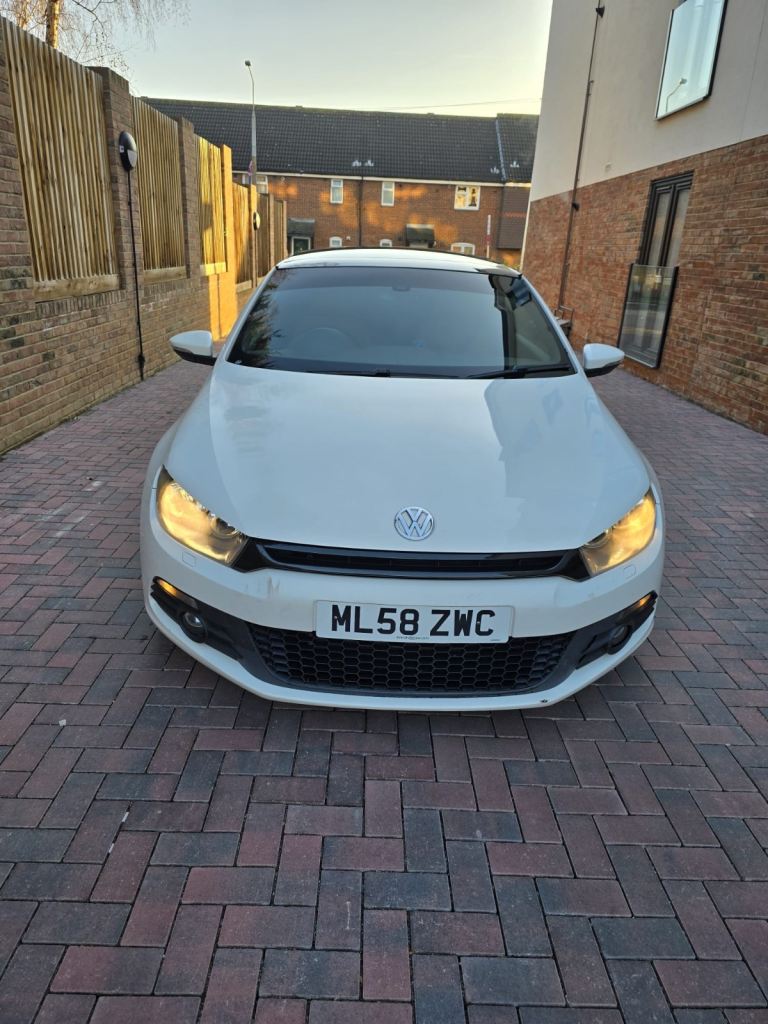 AUTOMATIC Scirocco VW, ULEZ free Petrol Low milage 