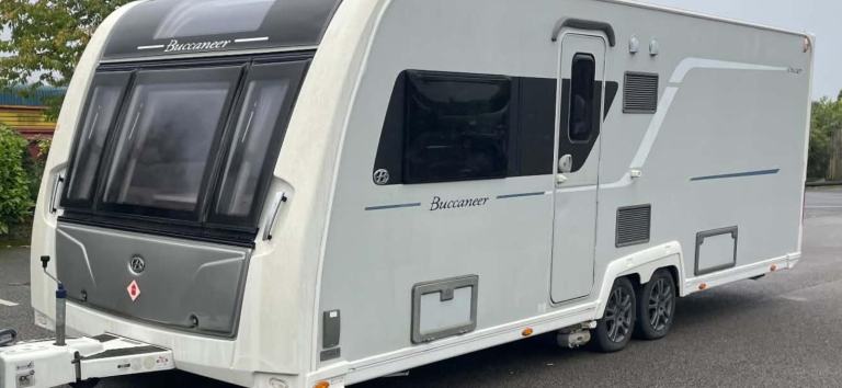 Buccaneer Cruiser 4 berth with ISLAND BED 