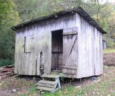 FREE CLEARANCE EMPTYING CLEAR SHED OUTHOUSE BARN GARAGE WEST MID NORTH KENT EAST SUSSEX DE-CLUTTER