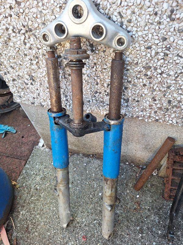 Honda CD175 front forks