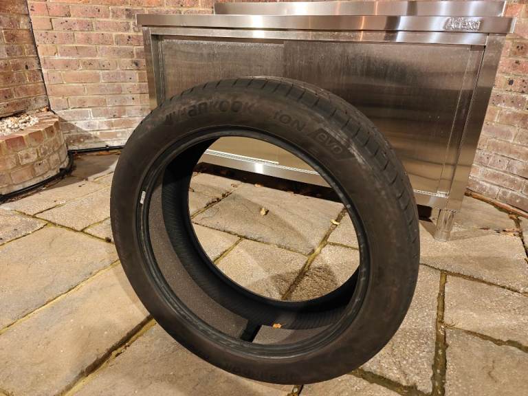 Hankook iON EVO 215x50 r19 97H part worn EV 6-7mm tread left single tyre 