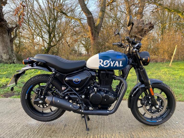 ROYAL ENFIELD HUNTER 350 E5, 2022, 580 MILES, ONE OWNER FROM NEW ++ RESERVED ++