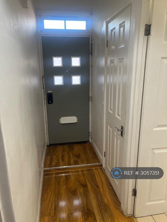 1 bedroom in Union Grove Road, London, SW8 (#3057351)
