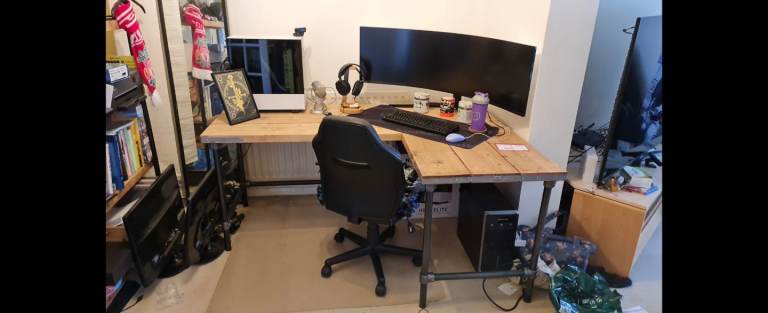 L shaped computer desk