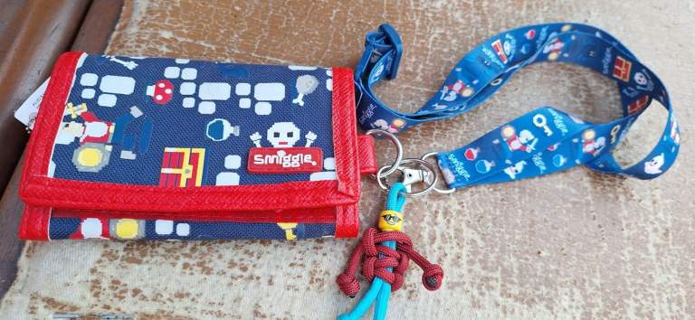 Smiggle Kids Wallet, Keychain & Lanyard Set