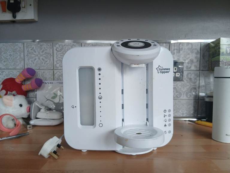 Tommee Tippee Perfect Prep Day & Night Machine with Steriliser