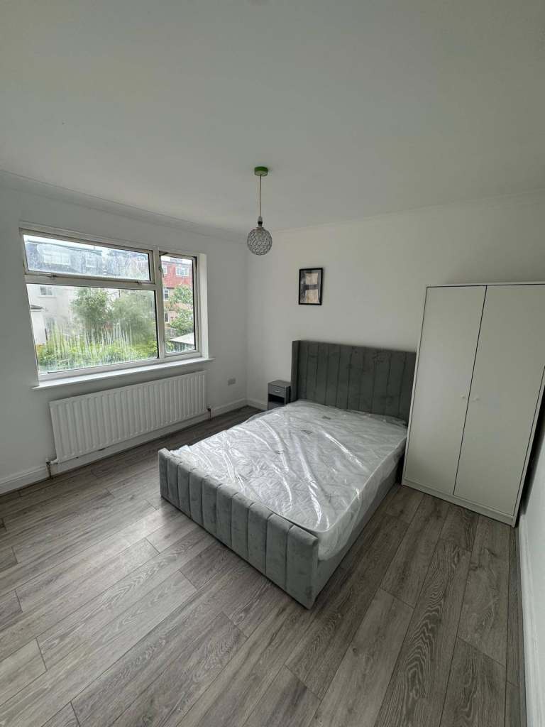 Furnished Room to rent- Fleetwood Road, NW10
