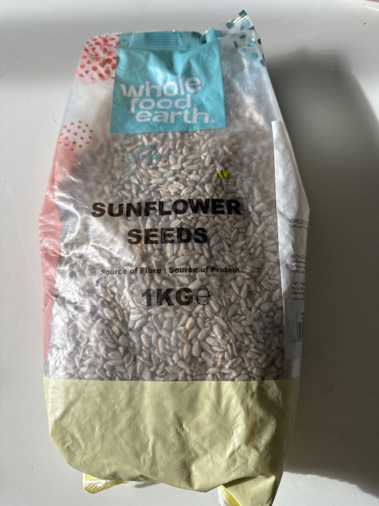 Sunflower seeds (1kg bags) - lots and lots available