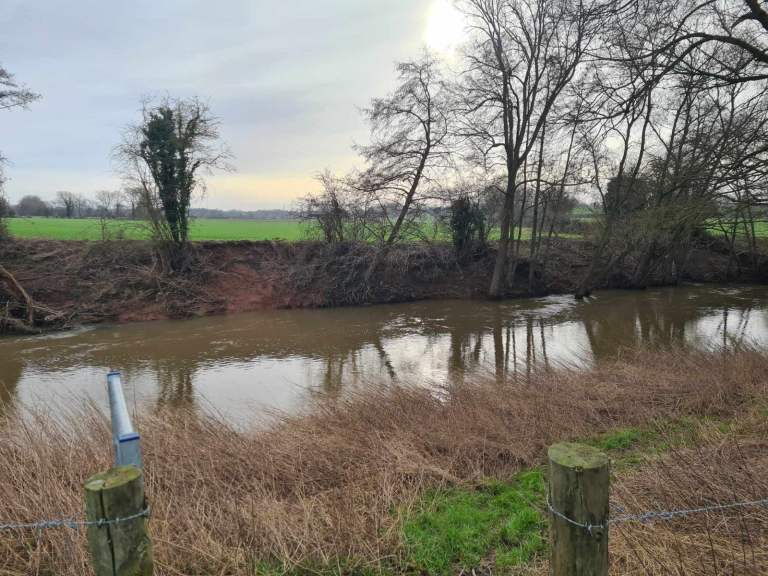 Riverside Plot Broadwas