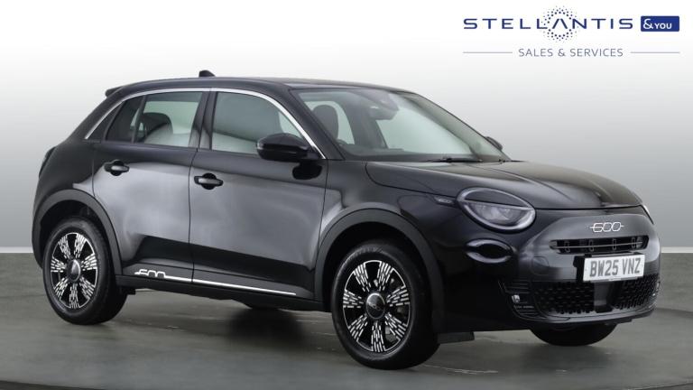 2025 Fiat 600 1.2 MHEV SUV 5dr Petrol Hybrid e-DCT Euro 6 (s/s) (136 ps) SUV Hybrid Automatic