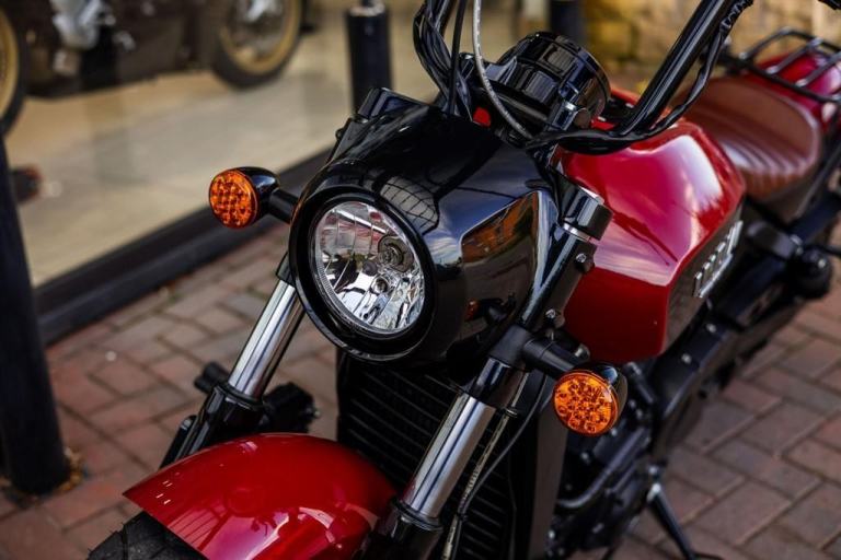 Indian Scout BOBBER ! LOW MILES ! EXTRAS ! STUNNING