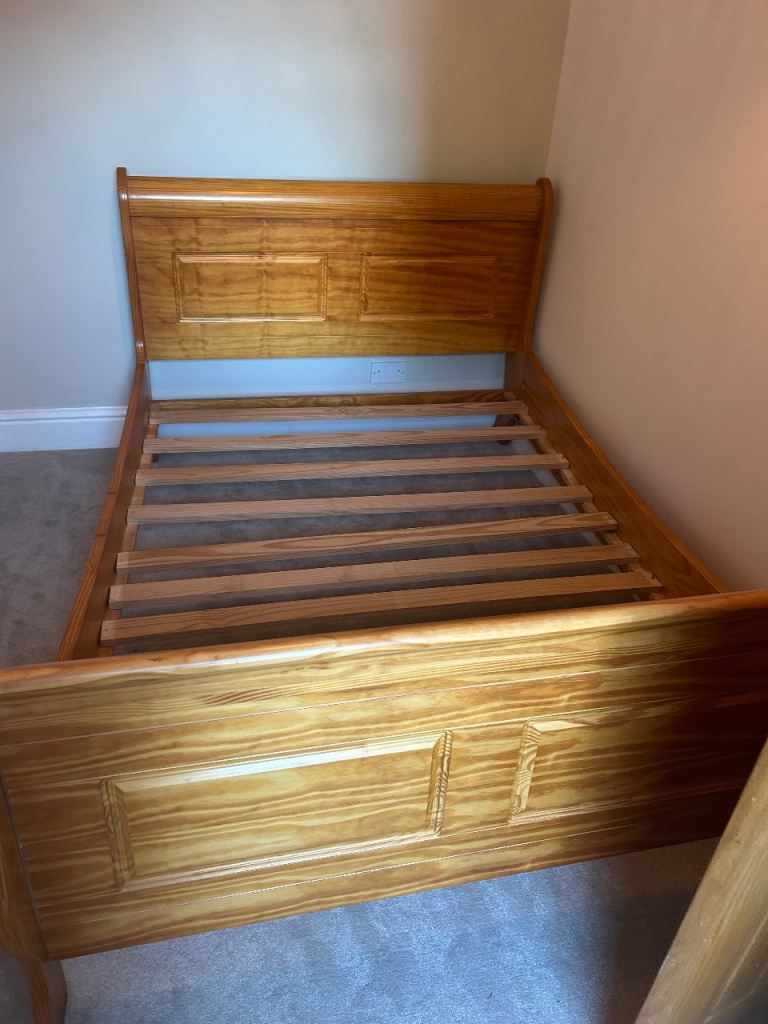 Oak Sleigh Bed Frame with Slats – Good Condition