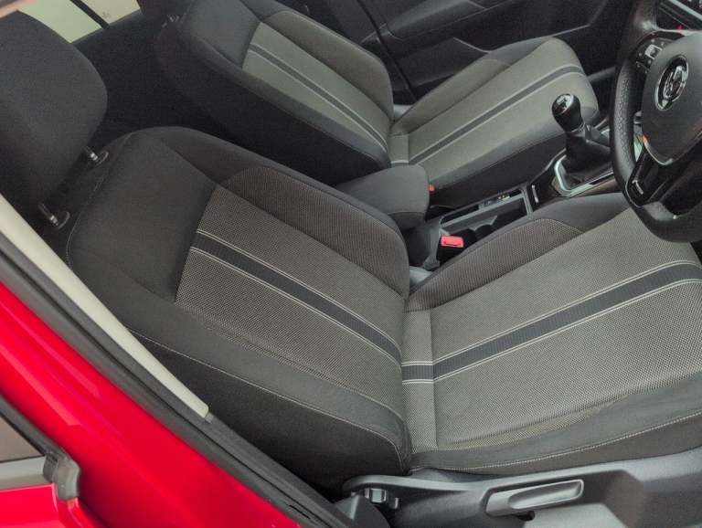 2019 Volkswagen T-Roc 1.0 TSI GPF SE SUV 5dr Petrol Manual Euro 6 (s/s) (115 ps) - ALLOY, CRUISE,...