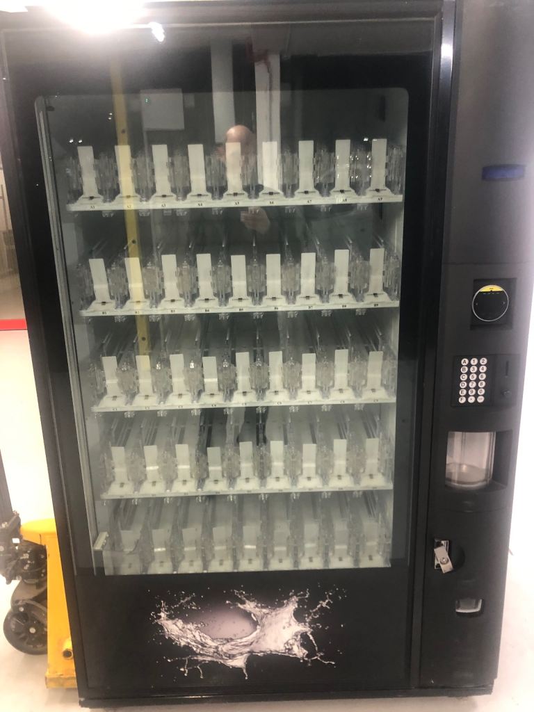 Bevmax 2 Vending Machine with Robotic Arm