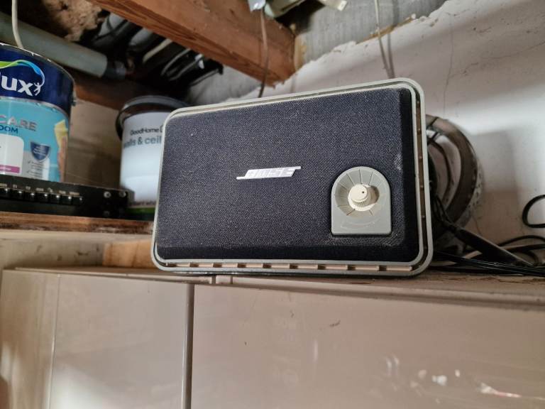 Bose Roommate Music monitor/Lifestyle Speakers.