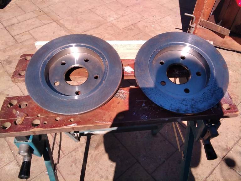 New Ford Granada MK3/ Scorpio brake discs 