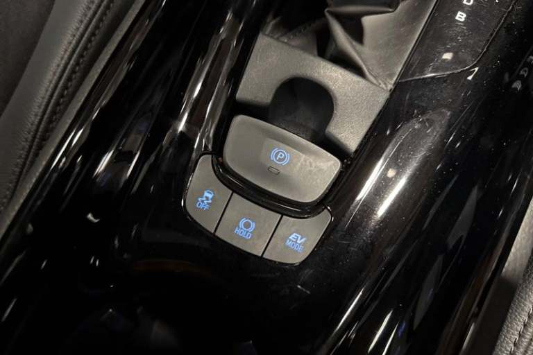 2022 Toyota C-HR 1.8 VVT-h GPF Design SUV 5dr Petrol Hybrid CVT Euro 6 (s/s) (122 ps) Automa SUV ...