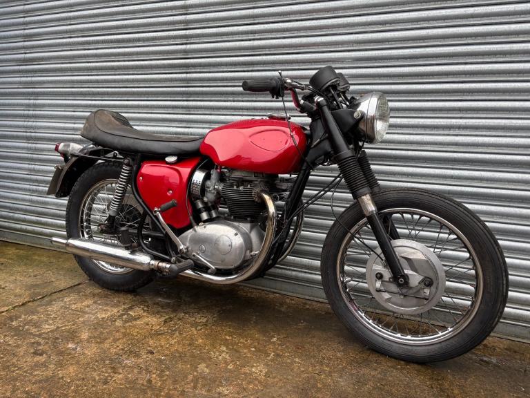 BSA A65 LIGHTNING OFFERS PX C15 B40 SPITFIRE TRIUMPH BONNEVILE CONSISDERED 